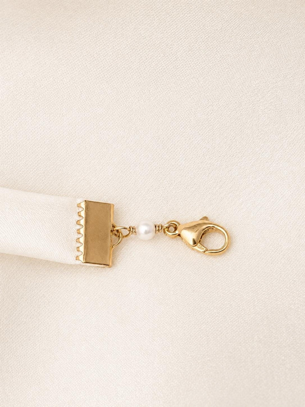 Noemi, Baroque Pearl Silk Choker