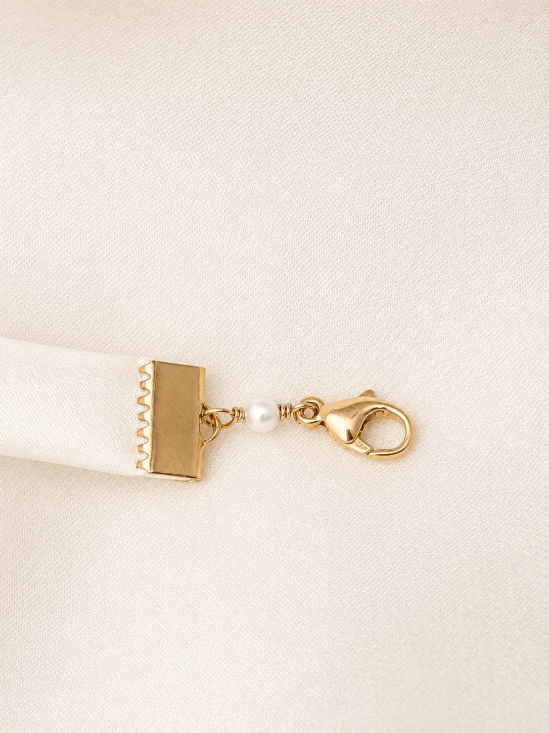 Noemi, Baroque Pearl Silk Choker