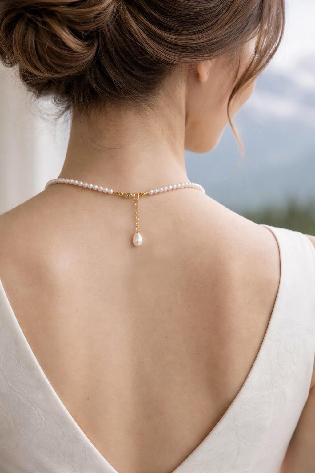 Flurina, Natural Pearl Necklace