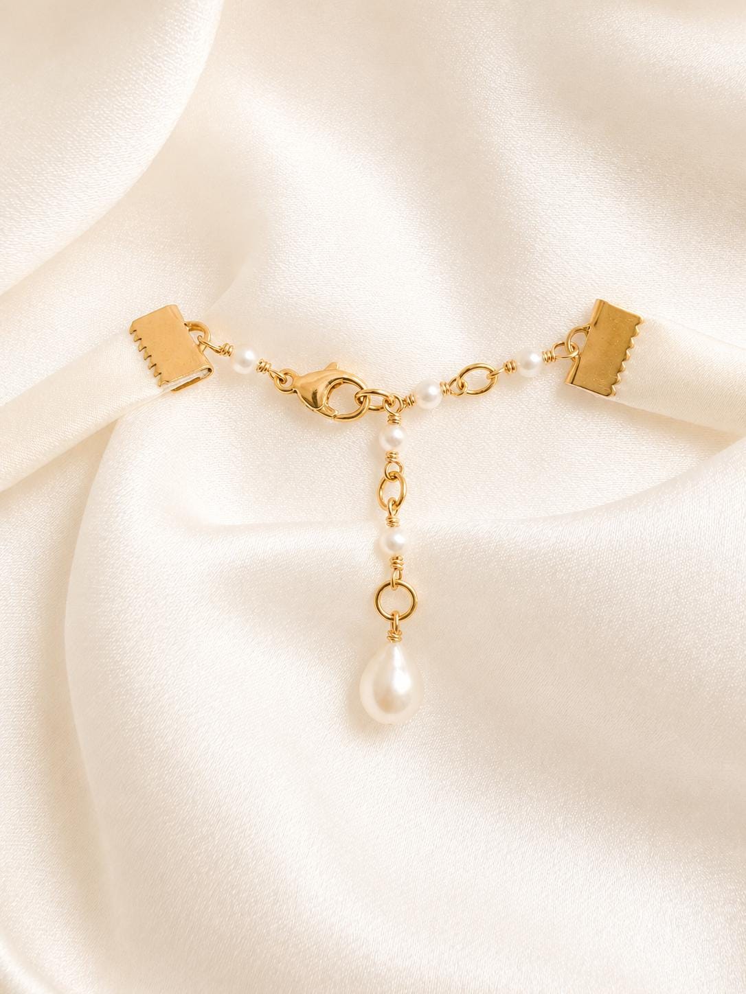 Noemi, Baroque Pearl Silk Choker