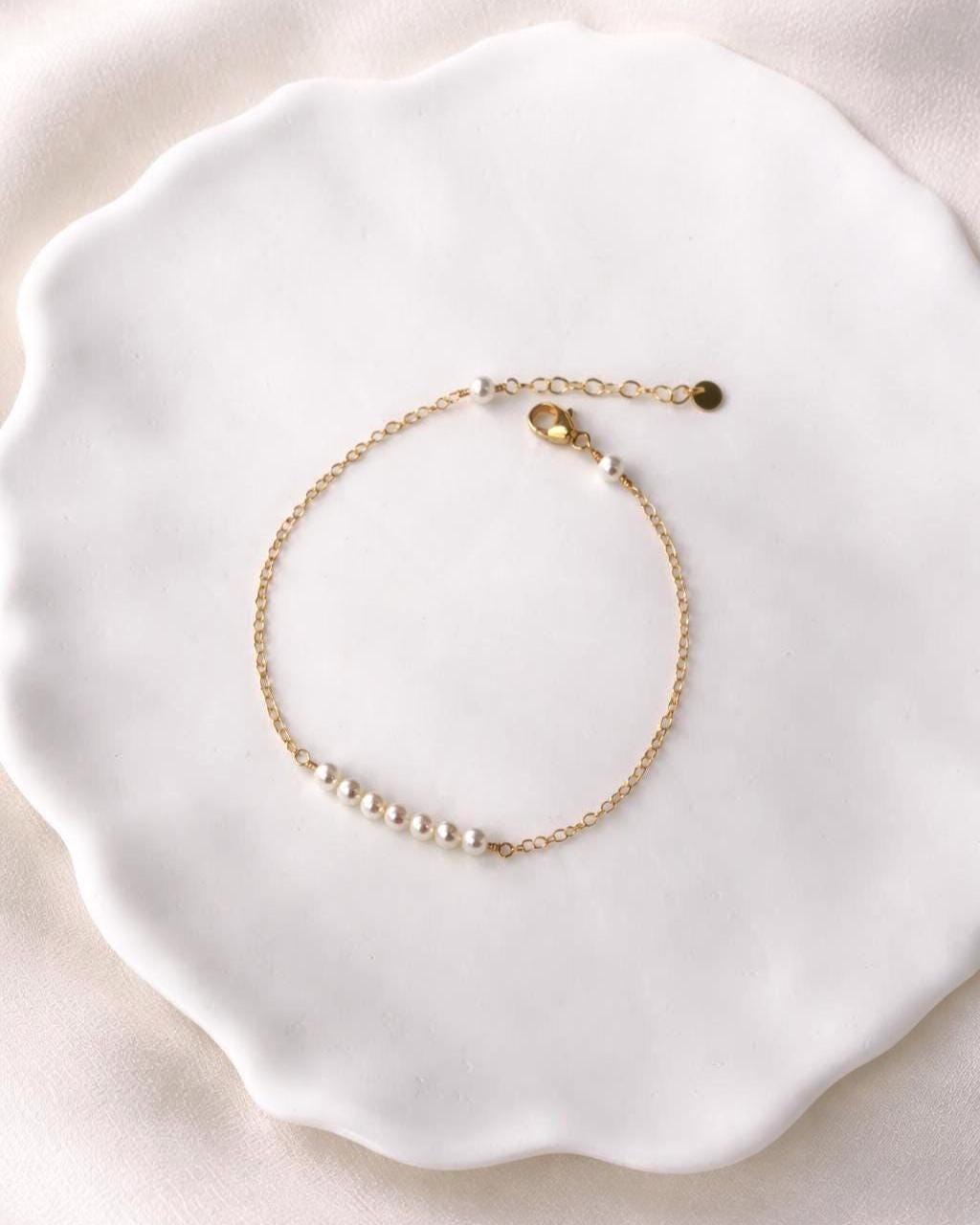 Nina, Pearl Chain Bracelet
