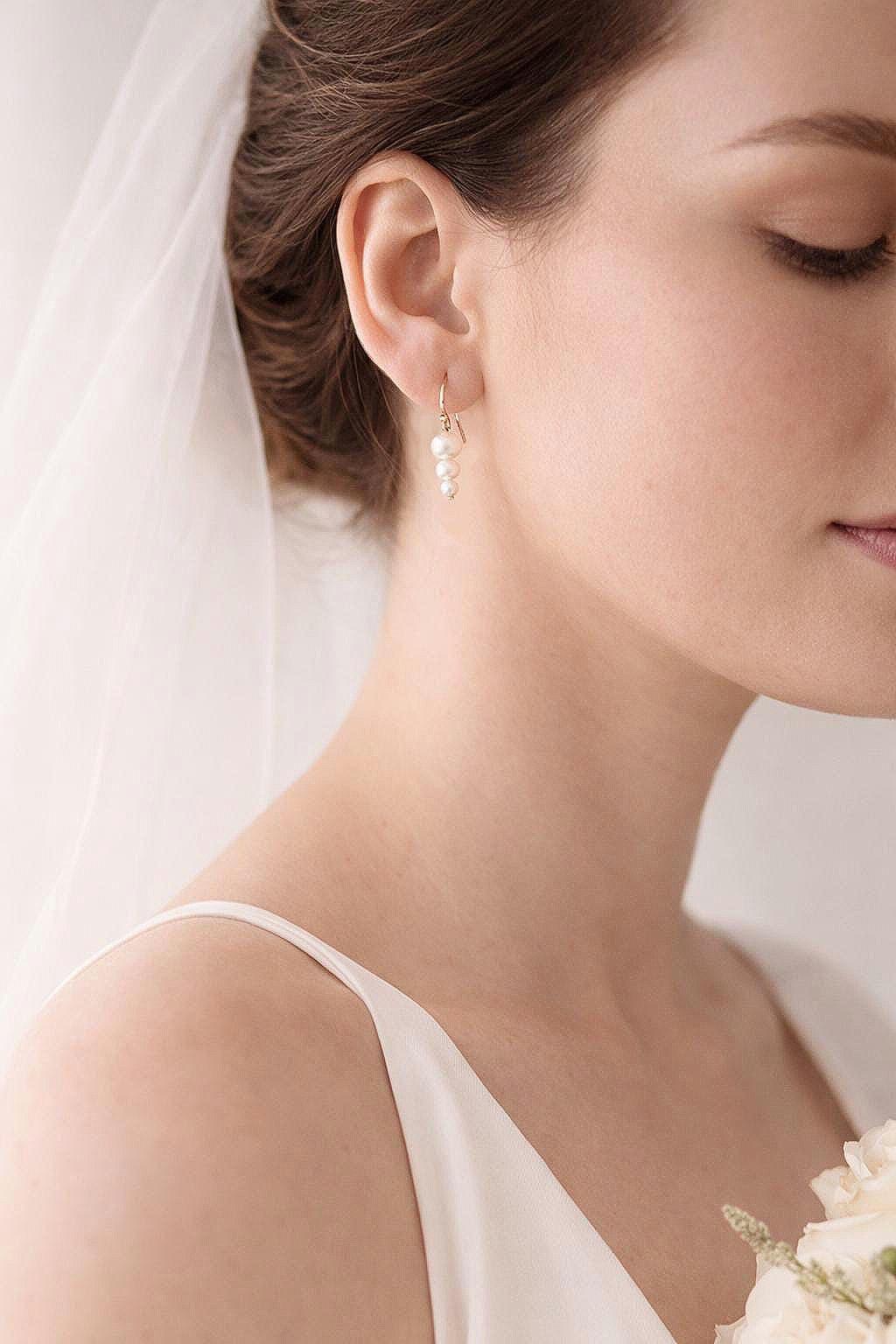 Daniela, Mini Pearl Drop Earrings