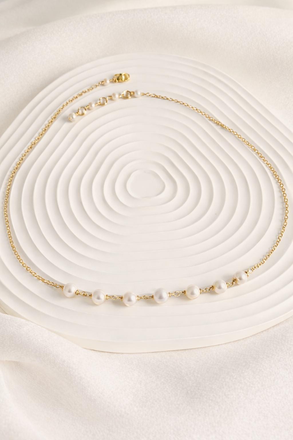 Livia, Freshwater Pearl Necklace